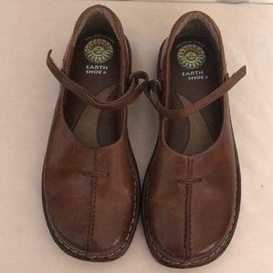 “Sale” Women’s Mary Jane Earth Shoe Size 7
